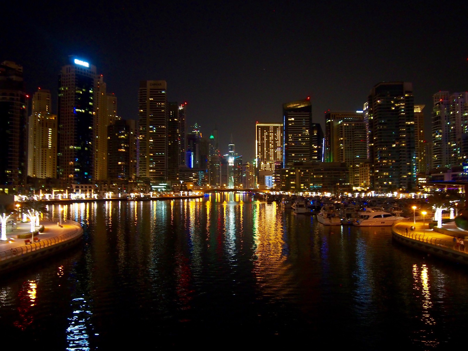 Working in Dubai 2026, Jobs, Salaries, and Work Visa Guide for Expats